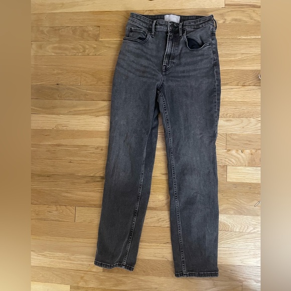 Everlane the High Rise Straight Ankle Jean - Ash Gray - Picture 2 of 4